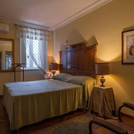3 Bedrooms Historic Center Appartamento Palermo