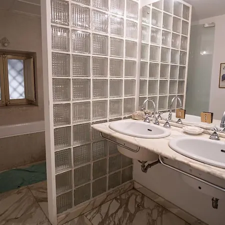 3 Bedrooms Historic Center Appartamento